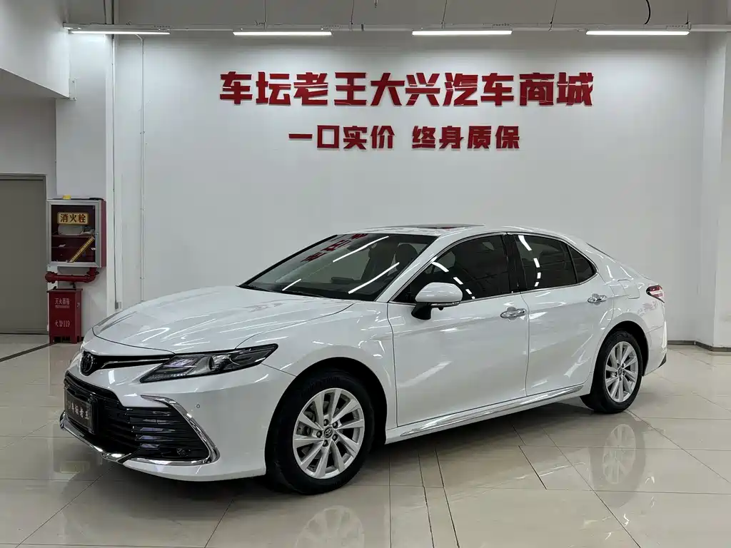 TOYOTA CAMRY