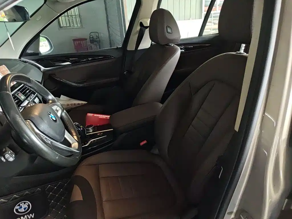 BMW X3 — миниатюра 8