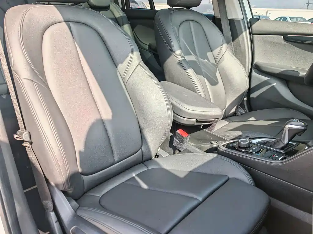 BMW 2 SERIES MULTIFUNCTIONAL STATION WAGON