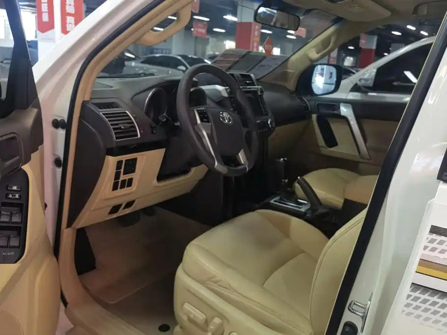 Toyota Prado — миниатюра 9