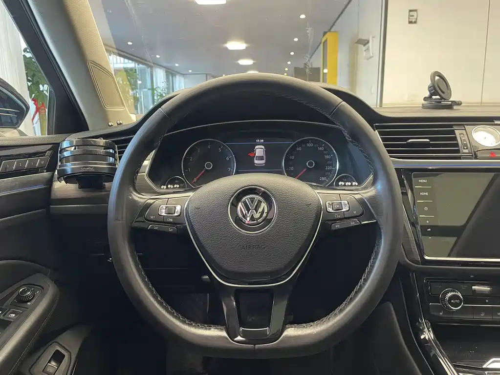 Volkswagen Phideon — миниатюра 8