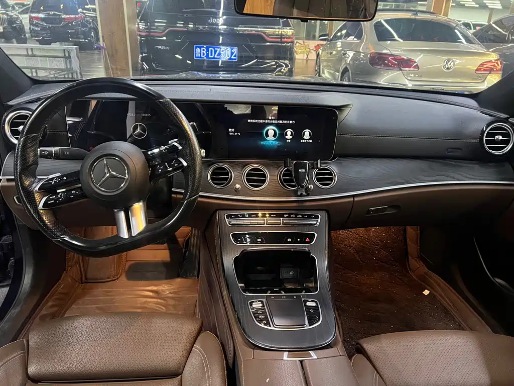 Mercedes-Benz E-Class — миниатюра 8