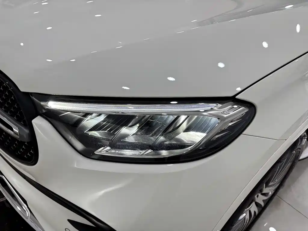 Mercedes-Benz GLC 2023 GLC 300 L 4MATIC 5 мест
