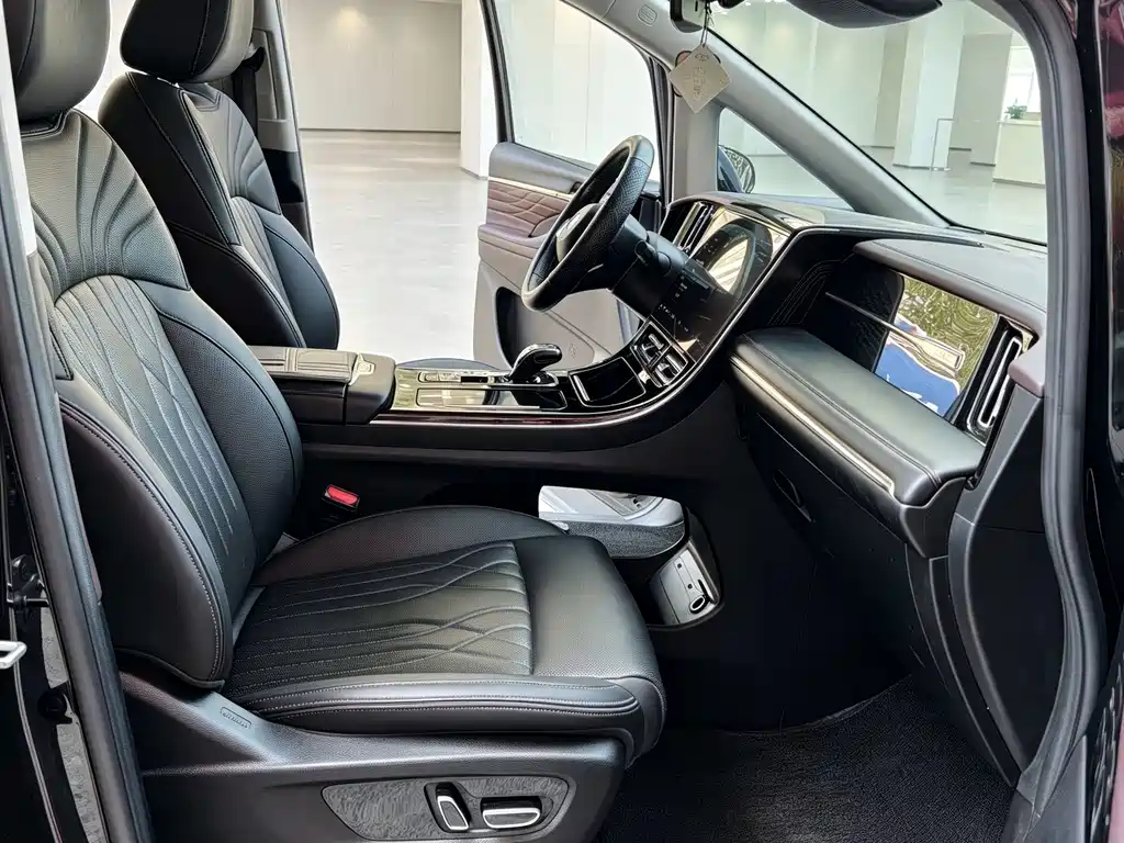 GAC Motor Trumpchi M8 — миниатюра 11