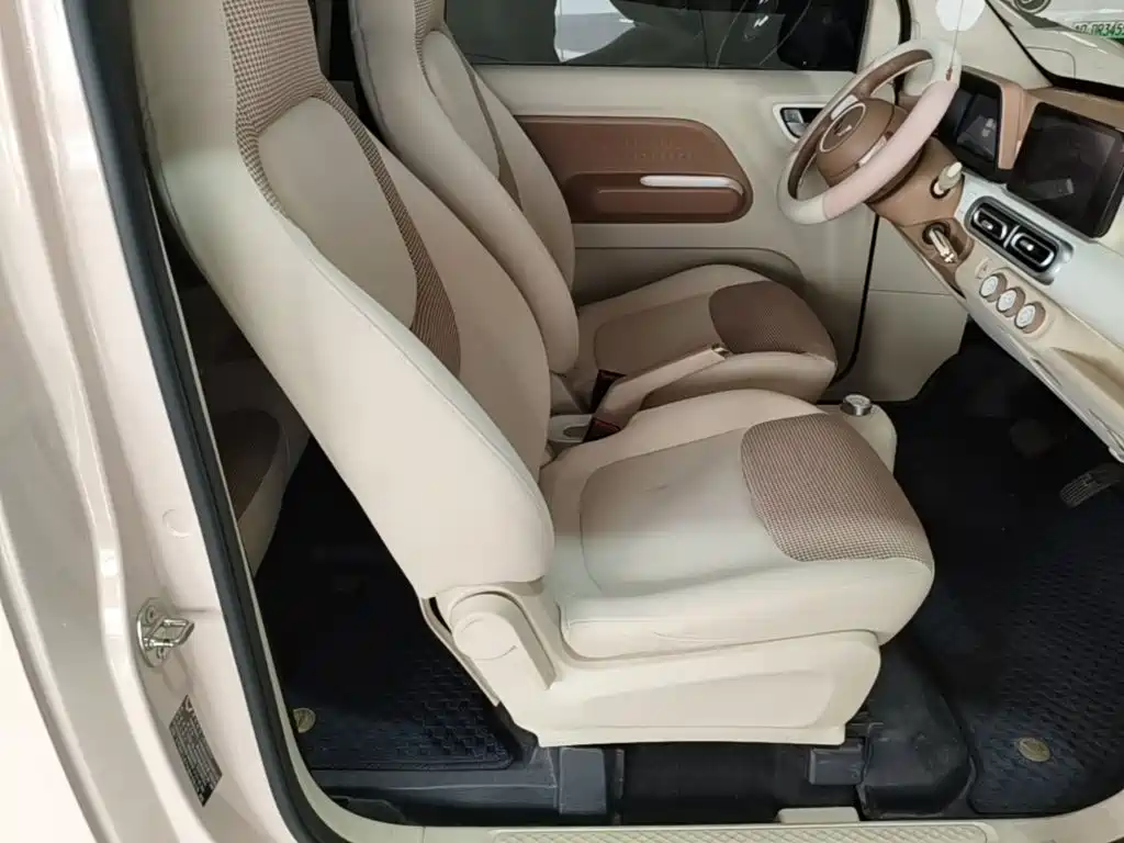 Wuling MINIEV — миниатюра 25