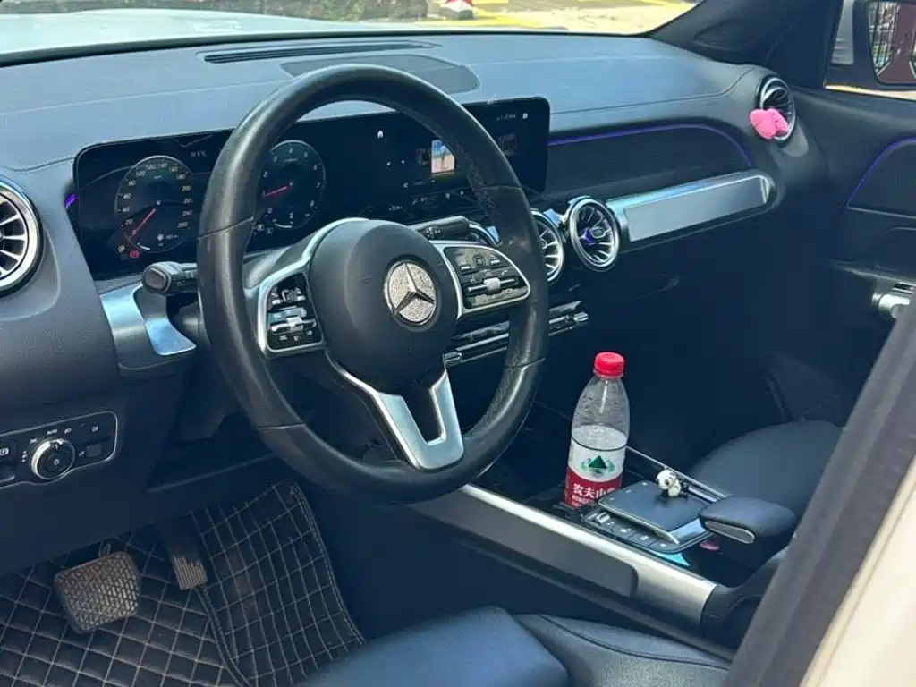 Mercedes-Benz GLB — миниатюра 4