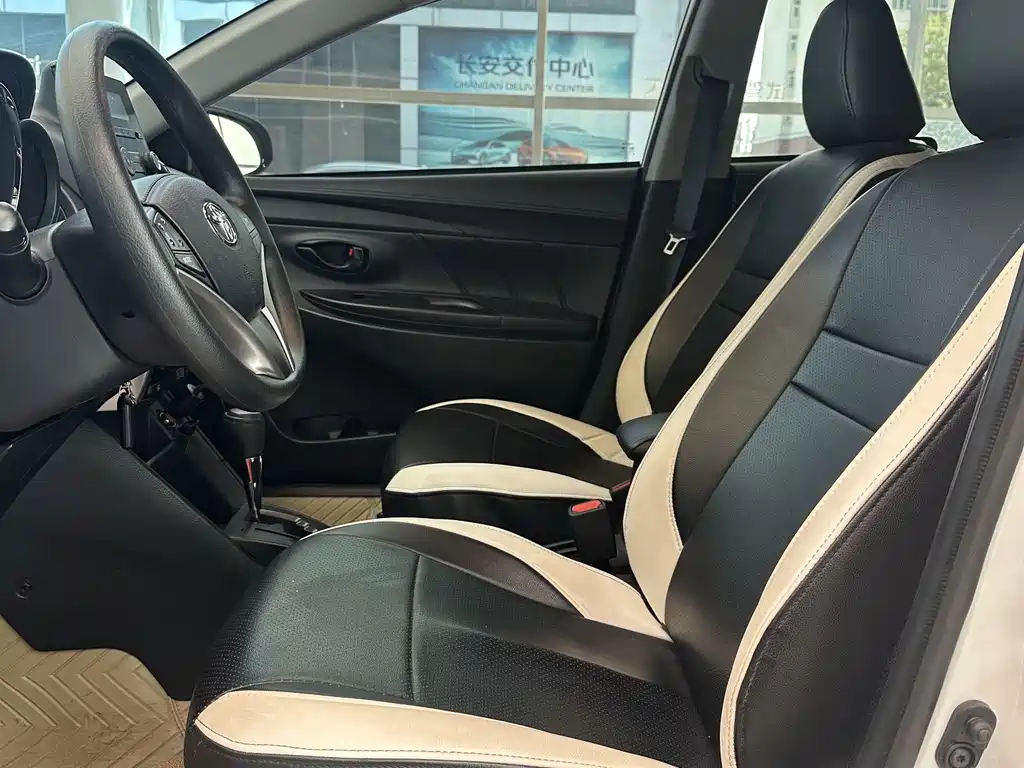 Toyota Yaris L — миниатюра 11
