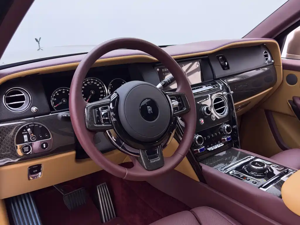 Rolls-Royce Cullinan — миниатюра 19