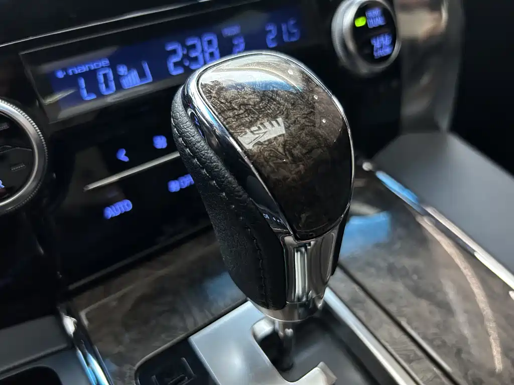 Toyota Vellfire — миниатюра 29