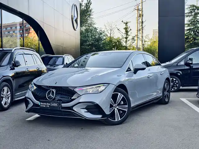 MERCEDES-BENZ  EQE 2023