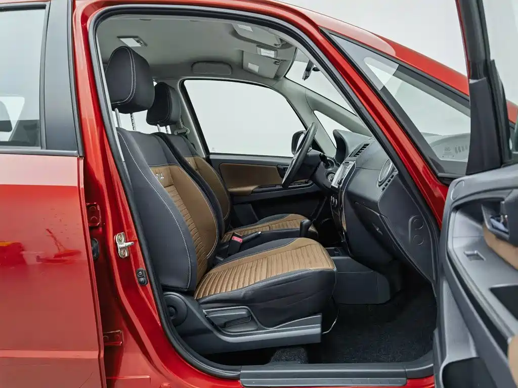 Suzuki SX4 — миниатюра 23