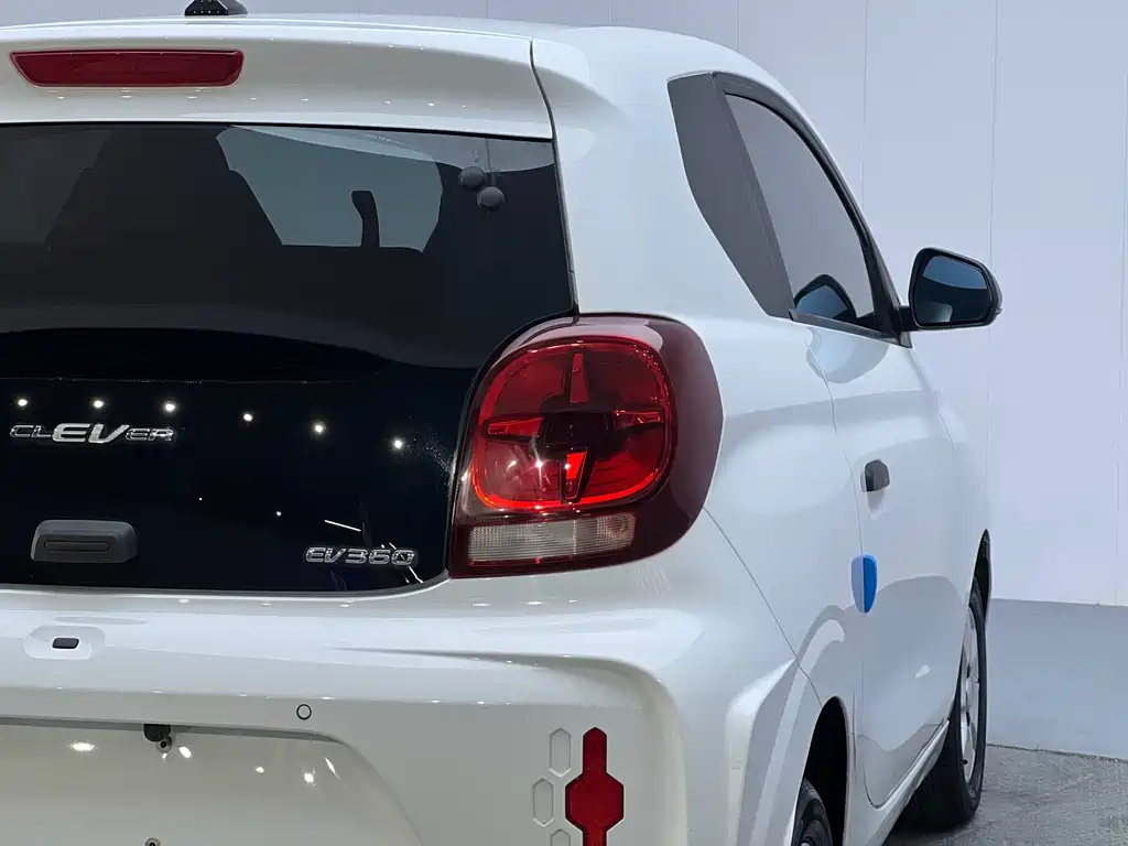Roewe Clever — миниатюра 18