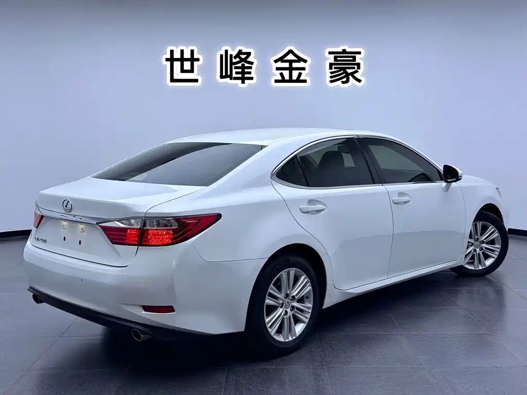Lexus ES — миниатюра 20