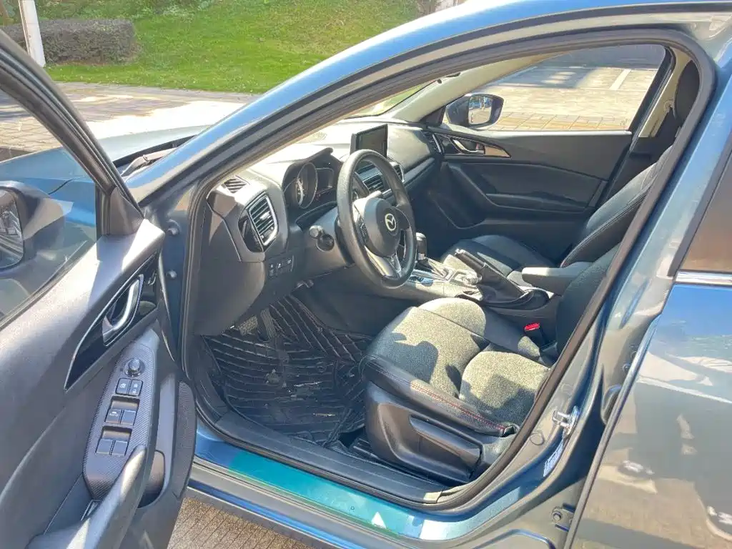 Mazda 3 Axela — миниатюра 7