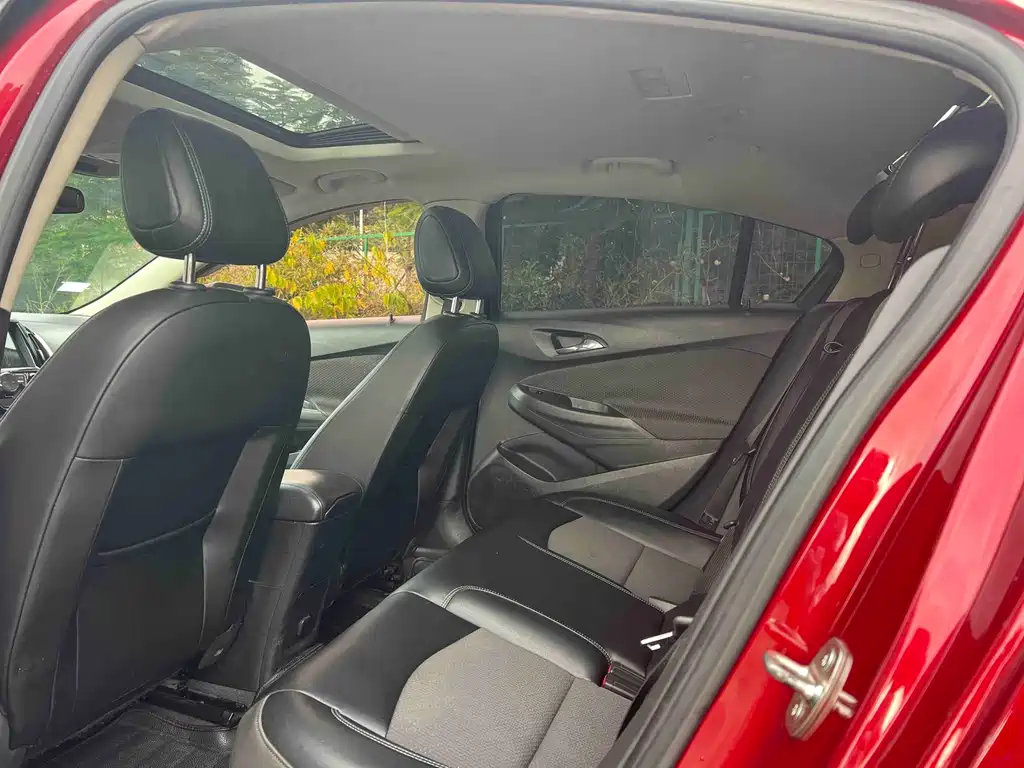 Chevrolet Cruze — миниатюра 6