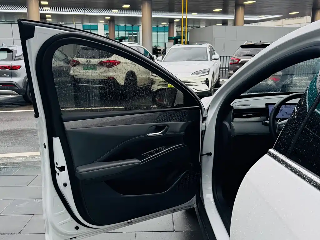 BYD Qin PLUS — миниатюра 8