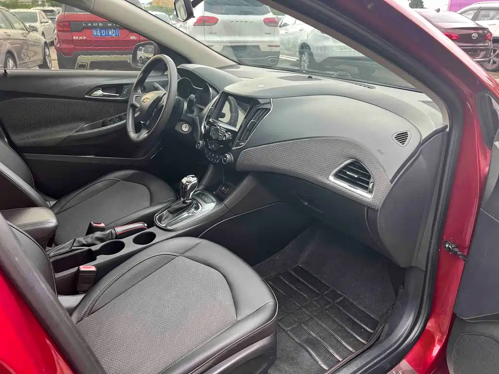 Chevrolet Cruze — миниатюра 8
