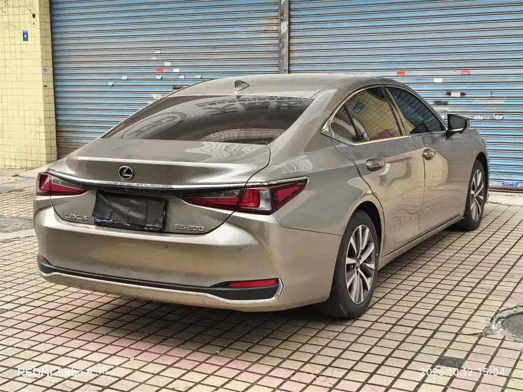 Lexus ES — миниатюра 9