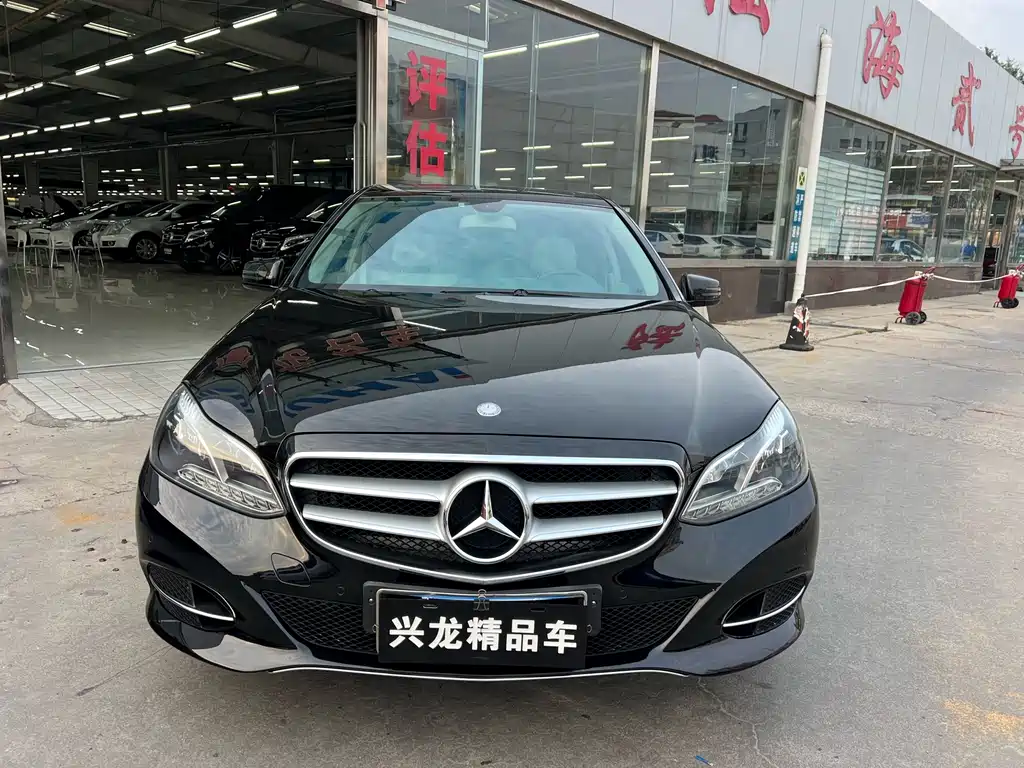Mercedes-Benz E-Class — миниатюра 2
