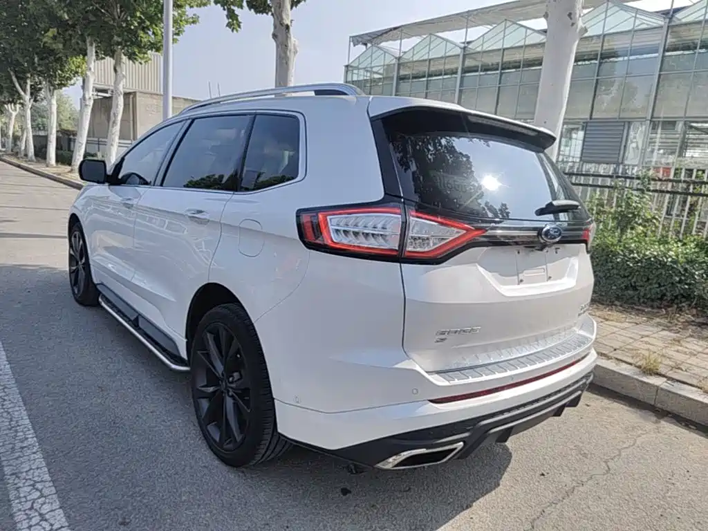 Ford Edge — миниатюра 5