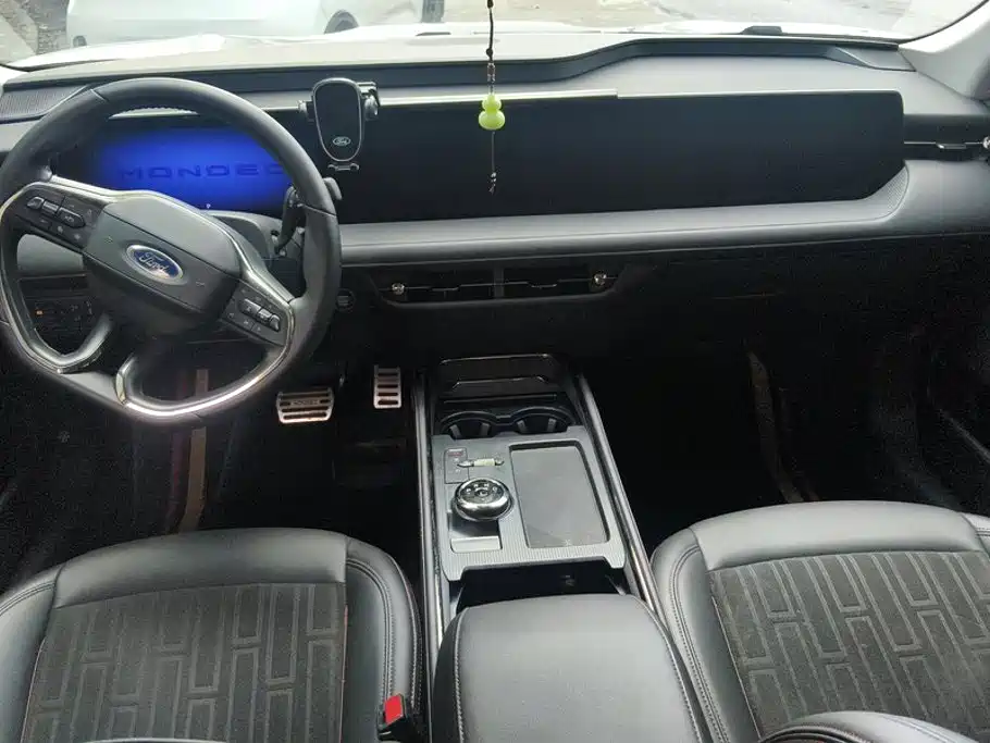 Ford Mondeo — миниатюра 12
