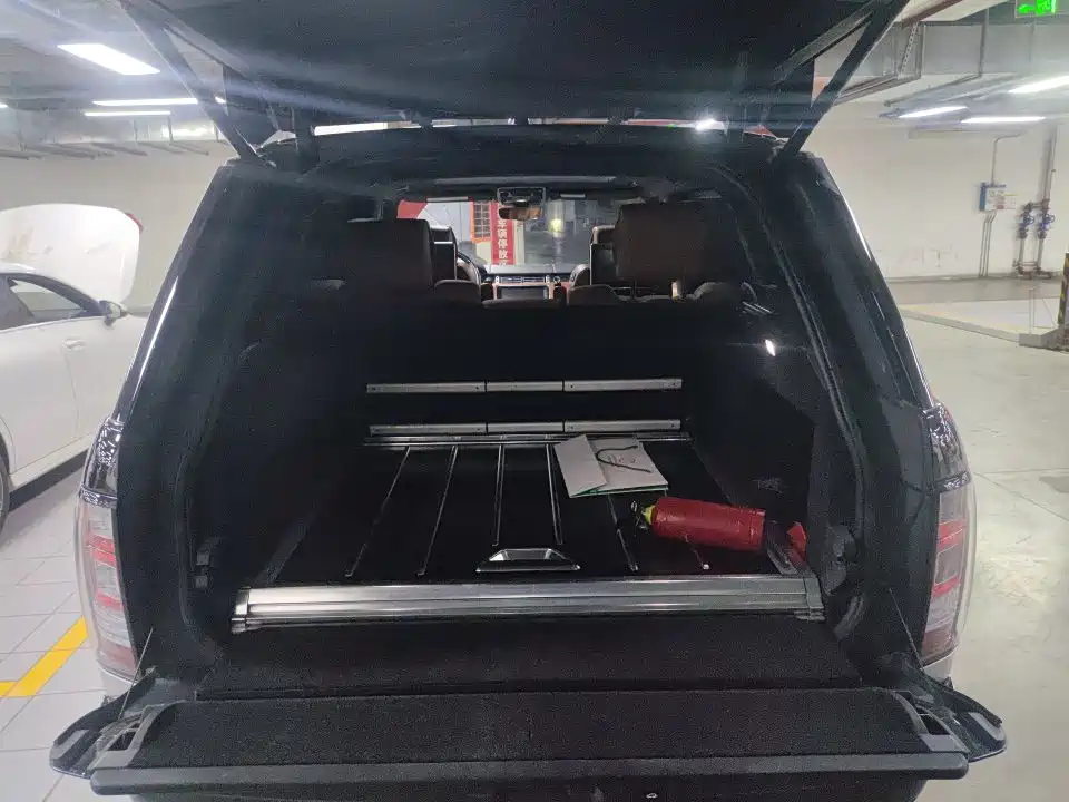 Land Rover Range Rover — миниатюра 9