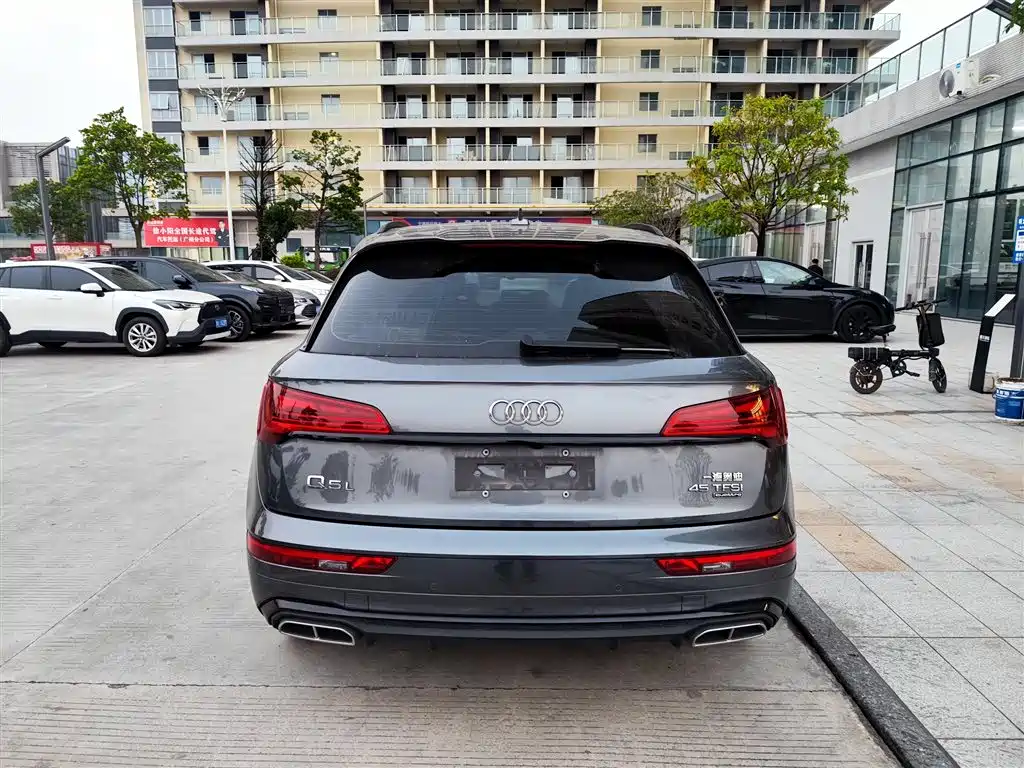 Audi Q5L — миниатюра 8