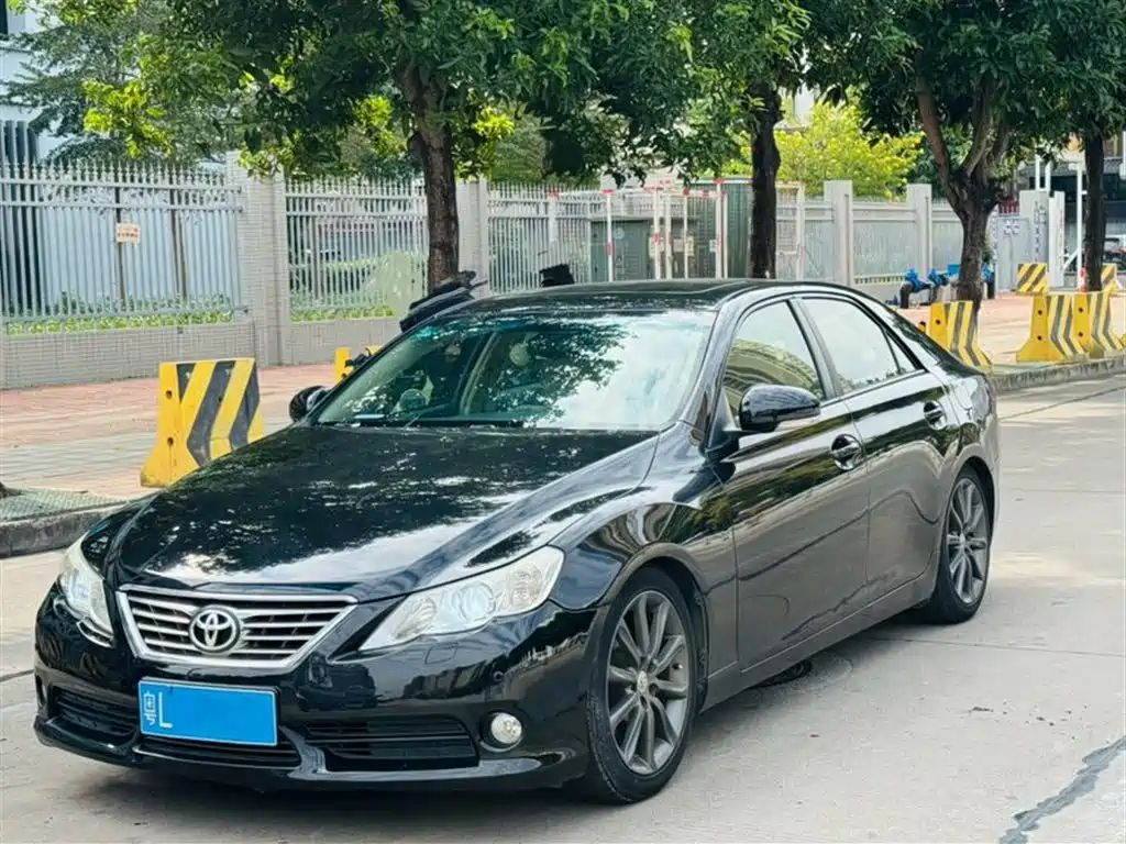 Toyota Reiz 2013