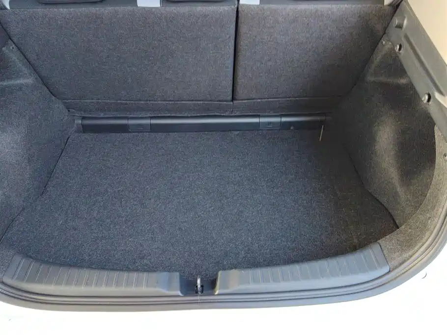 Toyota Yaris L — миниатюра 4