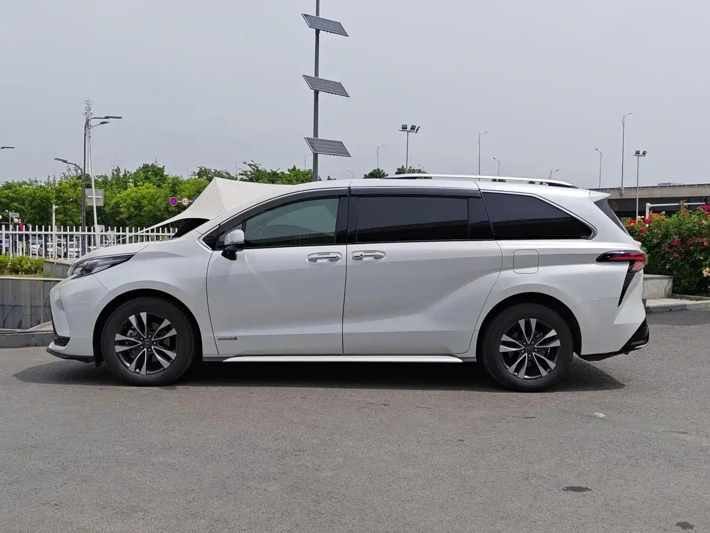Toyota Grevia id 4514250 из Китая 8