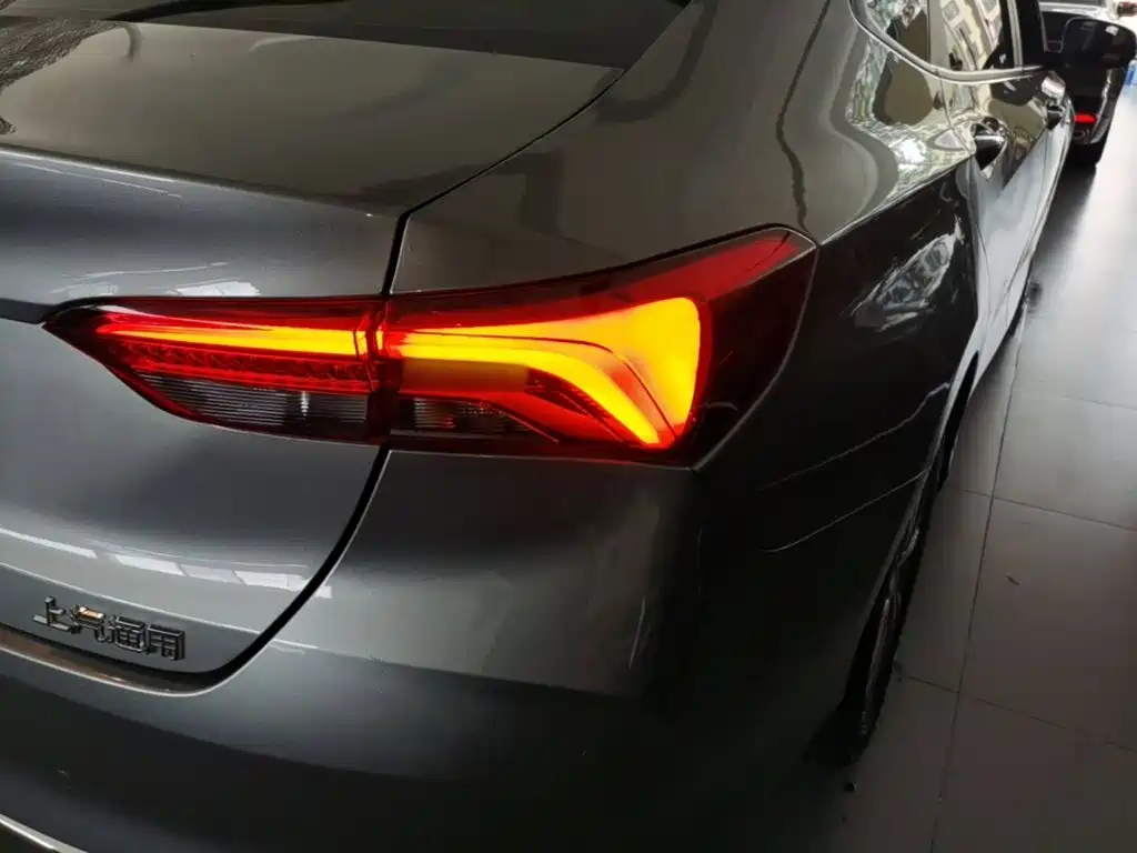 Buick Verano — миниатюра 8