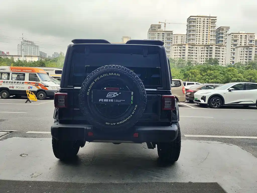 Jeep Wrangler PHEV — миниатюра 15