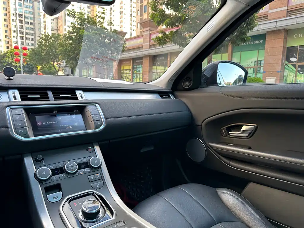 Land Rover Evoque — миниатюра 24