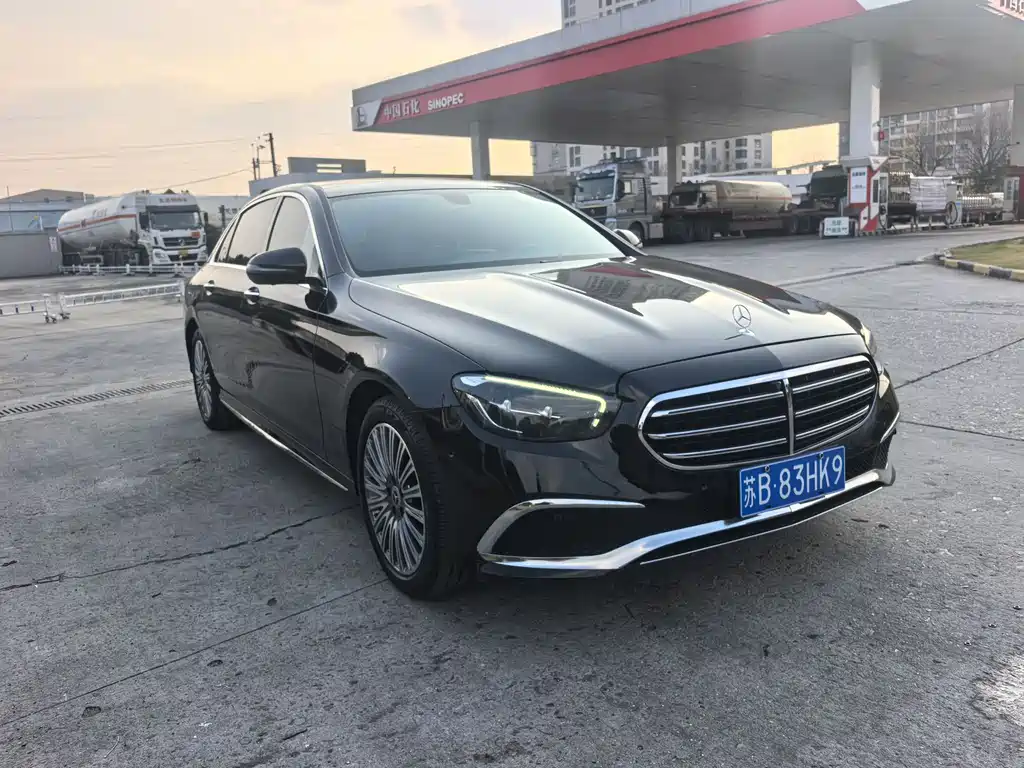 MERCEDES-BENZ E CLASS