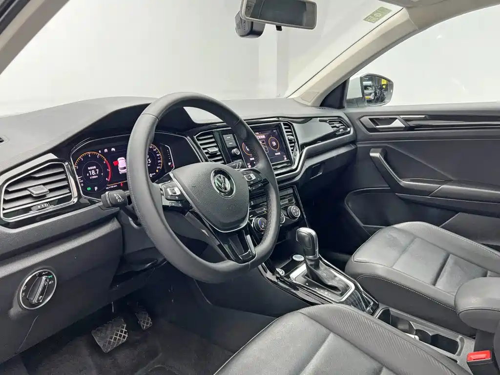 Volkswagen T-Roc — миниатюра 14