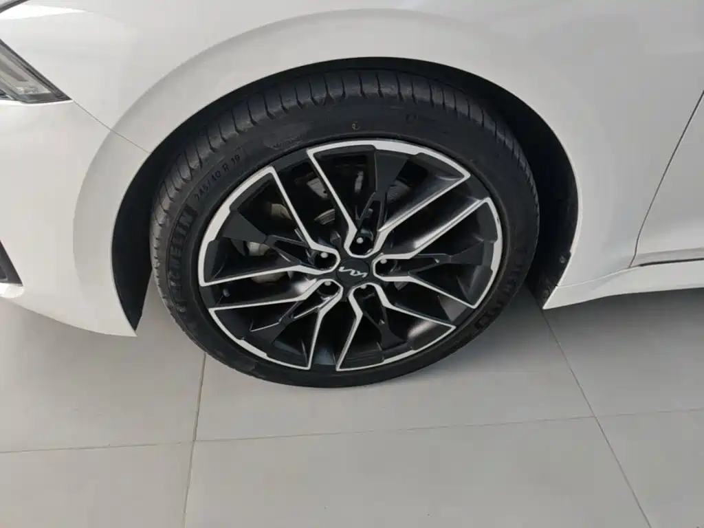 Kia K5 — миниатюра 23