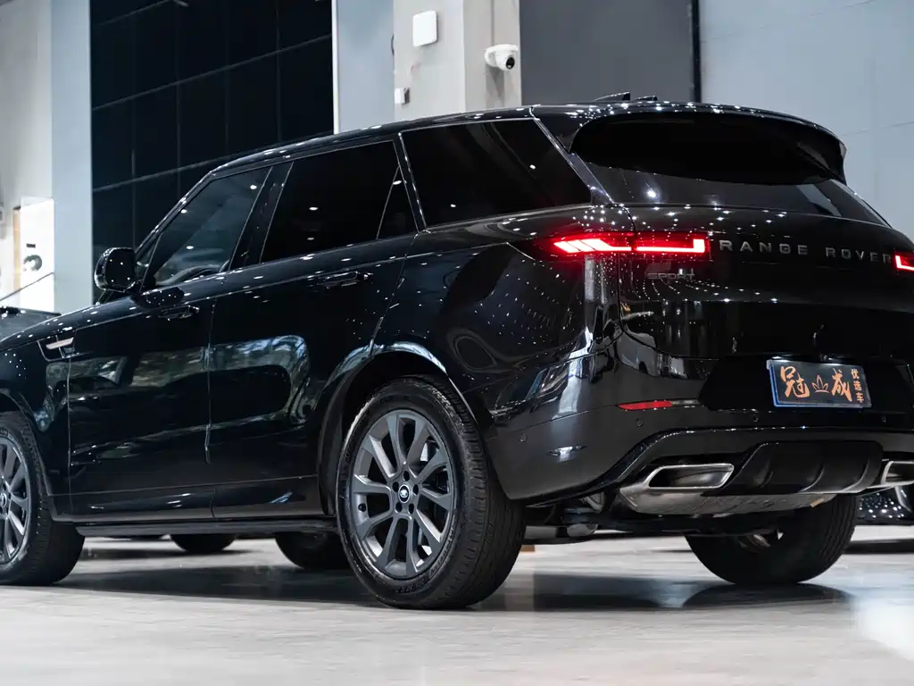 Land Rover Range Rover Sport 2023 400PS Dynamic SE