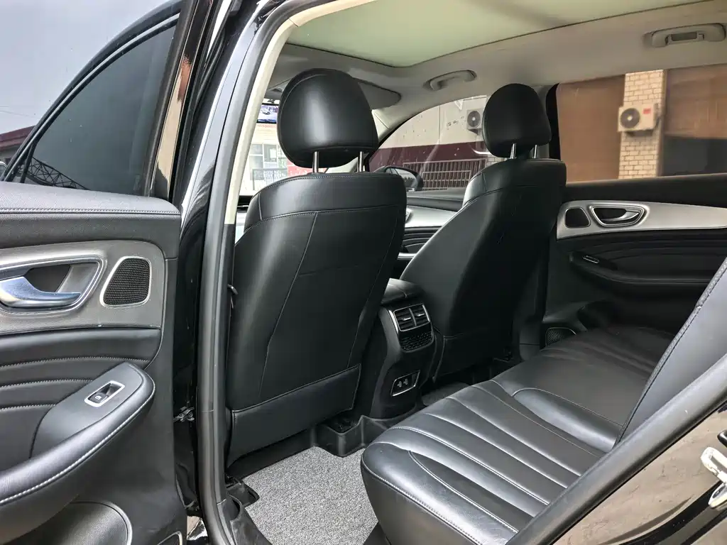 Roewe RX5 MAX — миниатюра 9