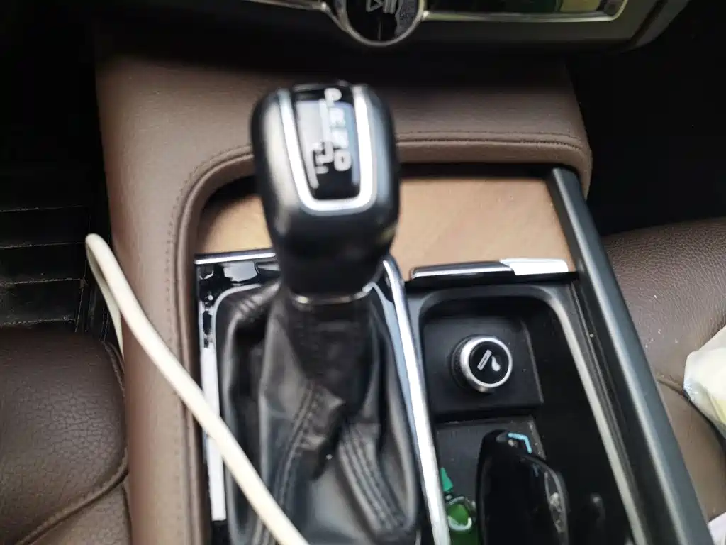 Volvo S90 — миниатюра 10