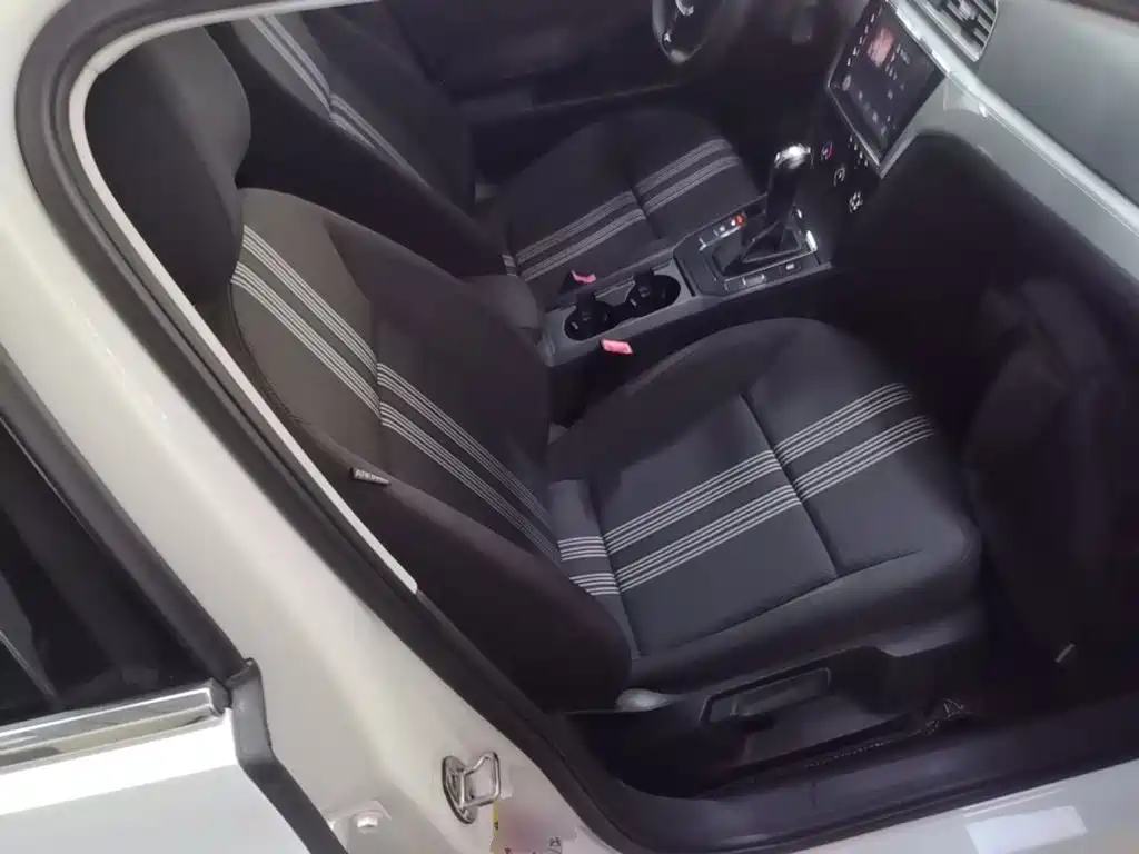 Volkswagen Lamando — миниатюра 25