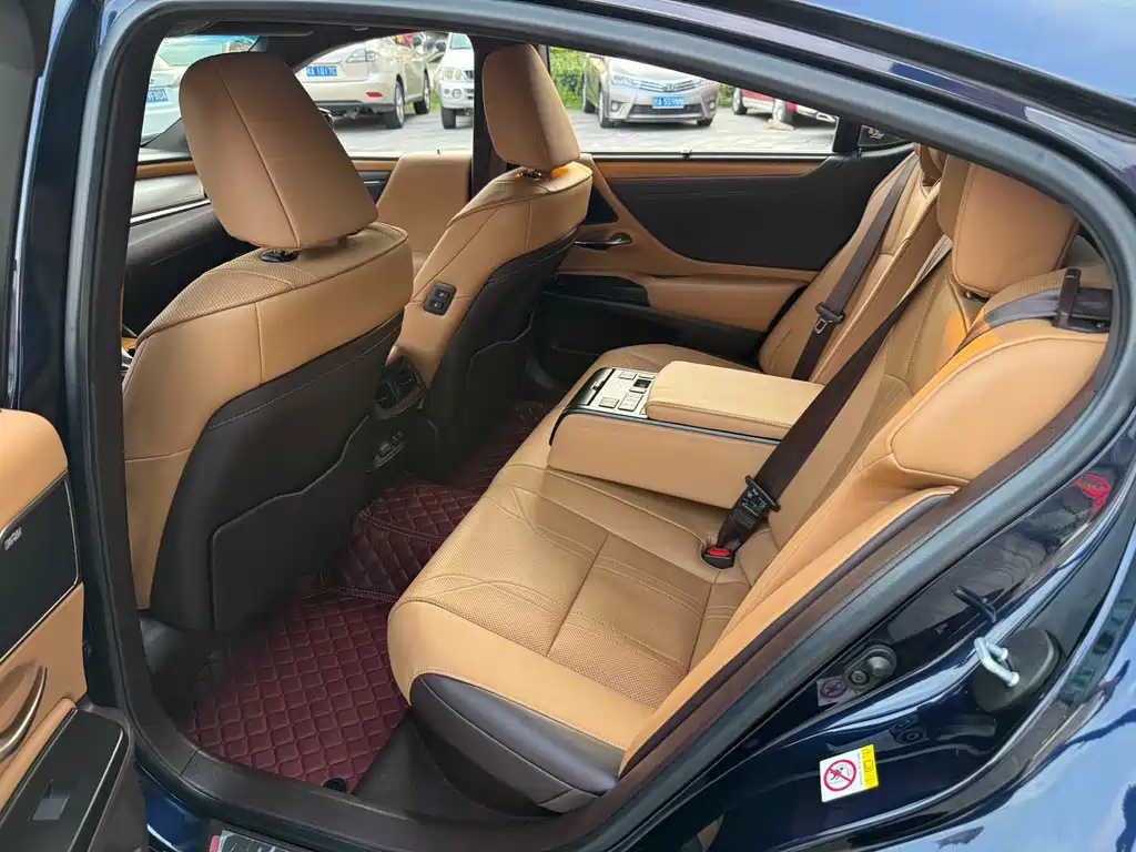 Lexus ES — фотографии объявления, Фото 15