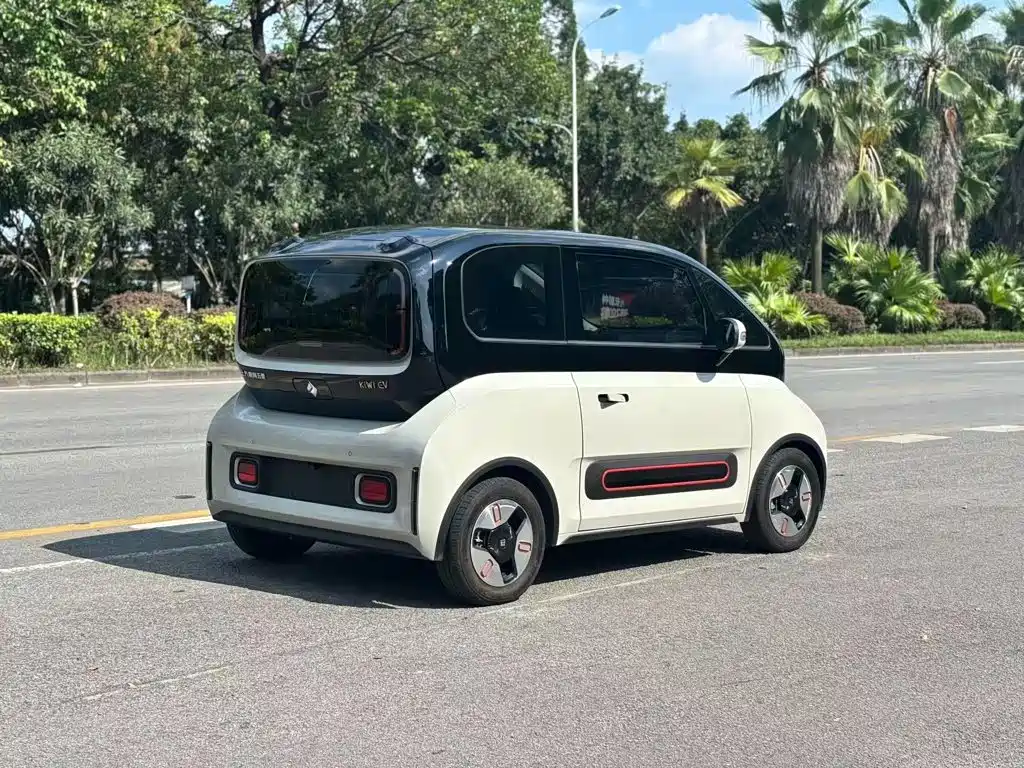 Baojun KiWi EV — миниатюра 7