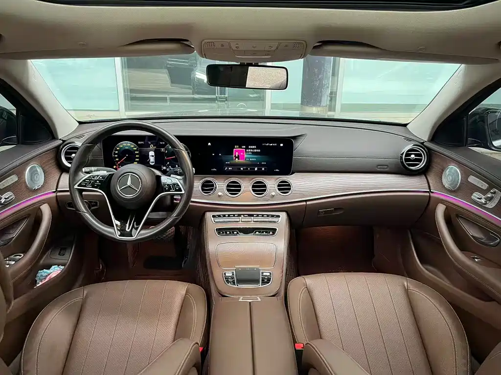 Mercedes-Benz E-Class — миниатюра 9