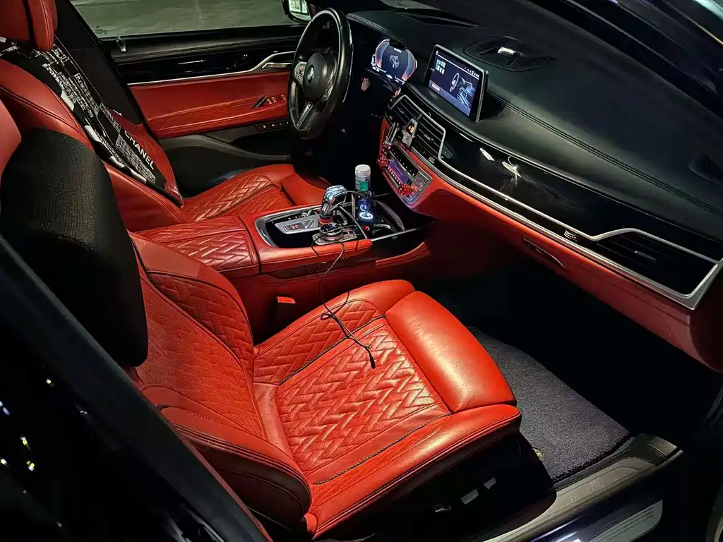 BMW 7 Series — миниатюра 5