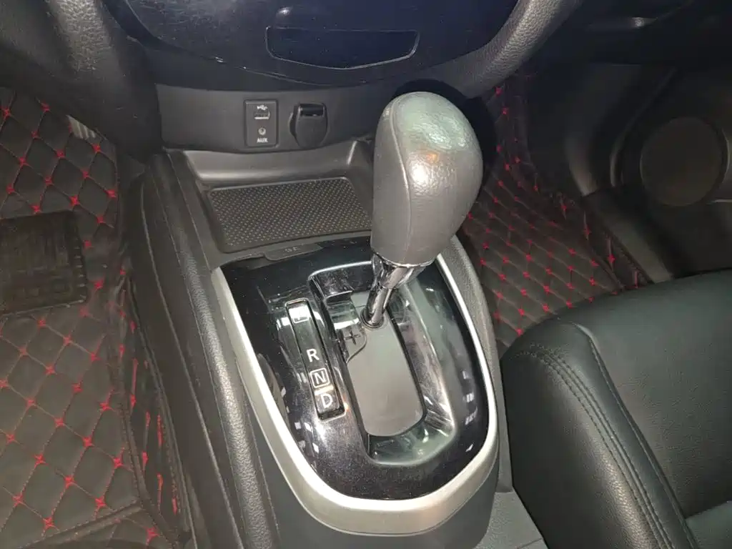Nissan Qashqai — миниатюра 14