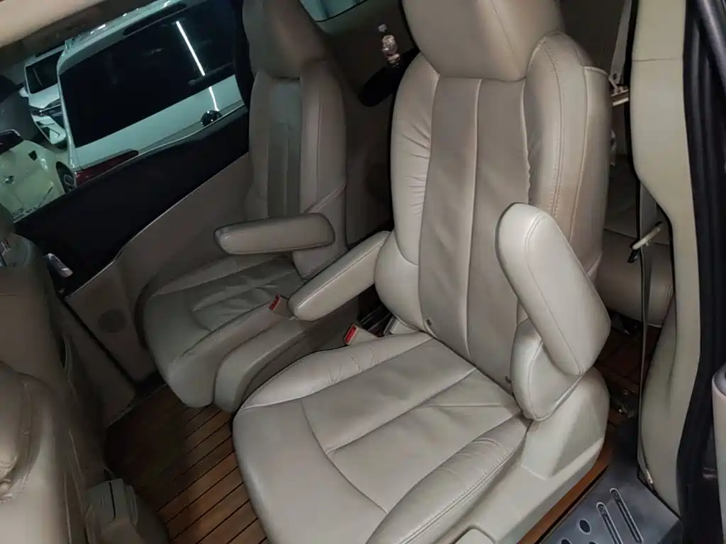 Buick GL8 — миниатюра 17