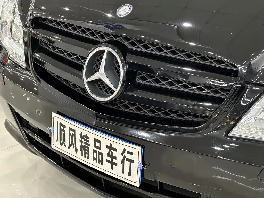 Mercedes-Benz Viano — миниатюра 18