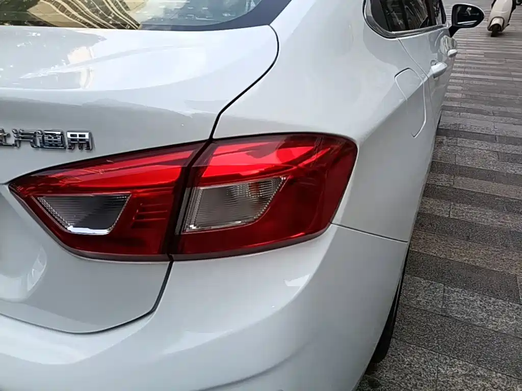 Chevrolet Cruze — миниатюра 8