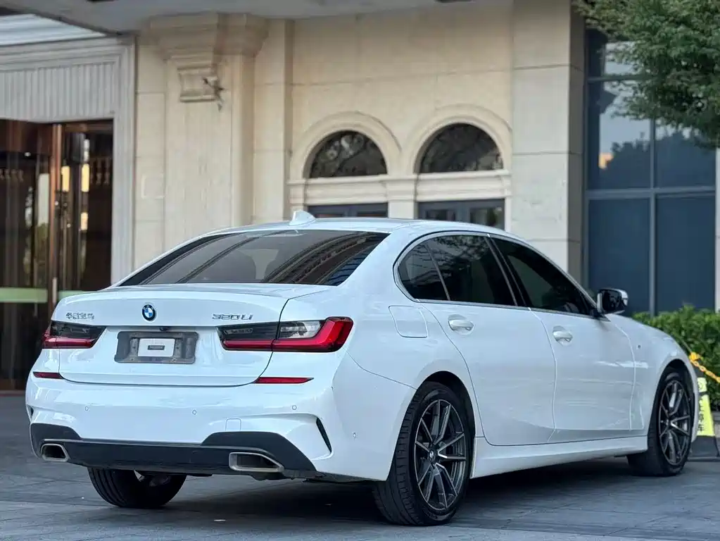 BMW 3 Series — миниатюра 8