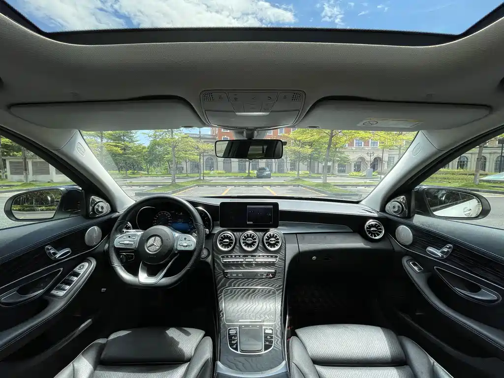 Mercedes-Benz C-Class — миниатюра 7